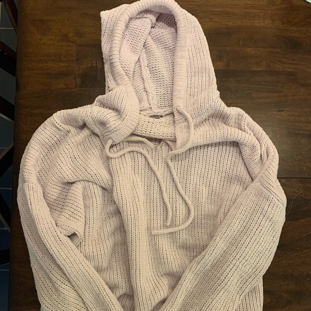 LIKE NEW Aerie super soft pink comfy sweater with hood